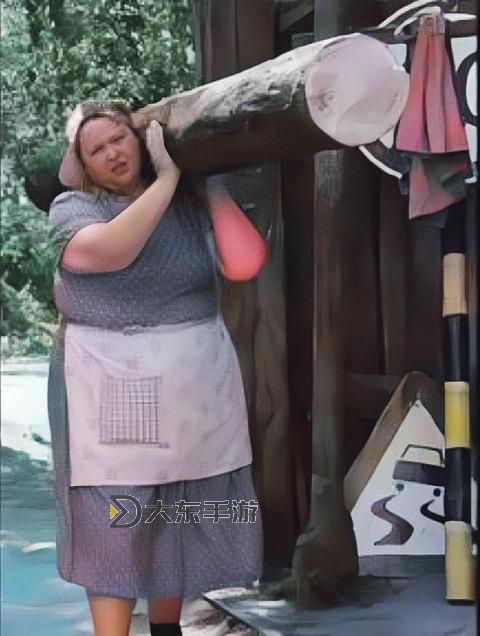 為什么俄羅斯肥婦大屁股撒尿時會引起如此多的關(guān)注與討論圖2
