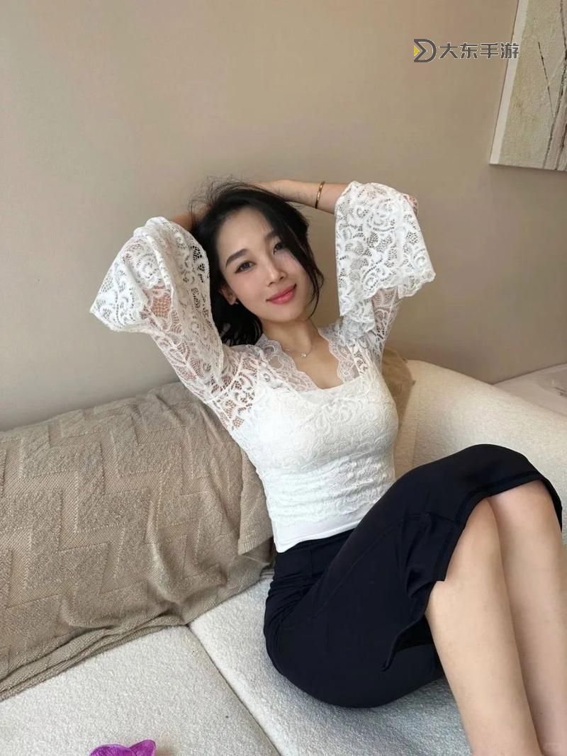 東北熟女自拍精選網(wǎng)頁：展現(xiàn)魅力與自信的精彩瞬間圖1