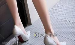 中國(guó)高跟鞋俱樂(lè)部：踏上時(shí)尚與自信的璀璨之旅