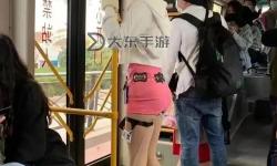 公交車后座的瘋狂運動免費觀看：意想不到的精彩瞬間