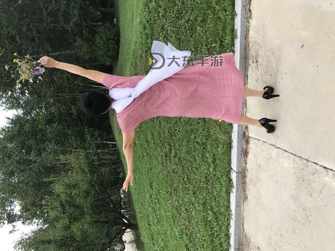 六月鮮婷婷:夏日中的清新風(fēng)采圖1