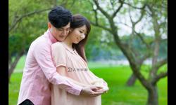 美女和帥哥一起努力的生孩子視頻：甜蜜攜手迎接新生命的溫馨瞬間