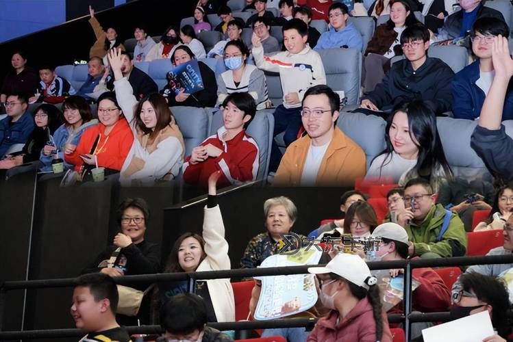 影院禁18歲以下觀眾引發(fā)爭議:青少年權(quán)益與觀影自由的激烈碰撞圖1