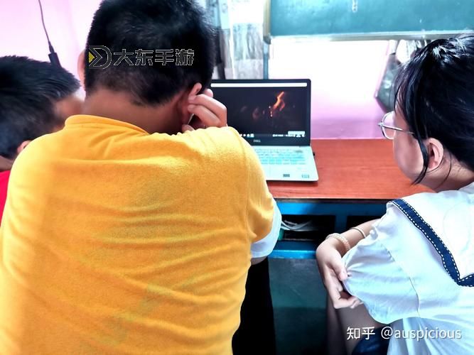 奇異探險(xiǎn)：我竟然坐在教授的棍子根莖上寫作業(yè)圖1