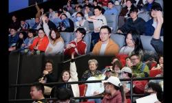 影院禁18歲以下觀眾引發(fā)爭(zhēng)議：青少年權(quán)益與觀影自由的激烈碰撞