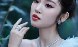 探索最新女明星合成圖，揭示明星時(shí)代的魅力與科技創(chuàng)新