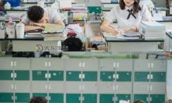 男生女生差差差30免費(fèi)觀看短：青春校園的真實(shí)寫(xiě)照