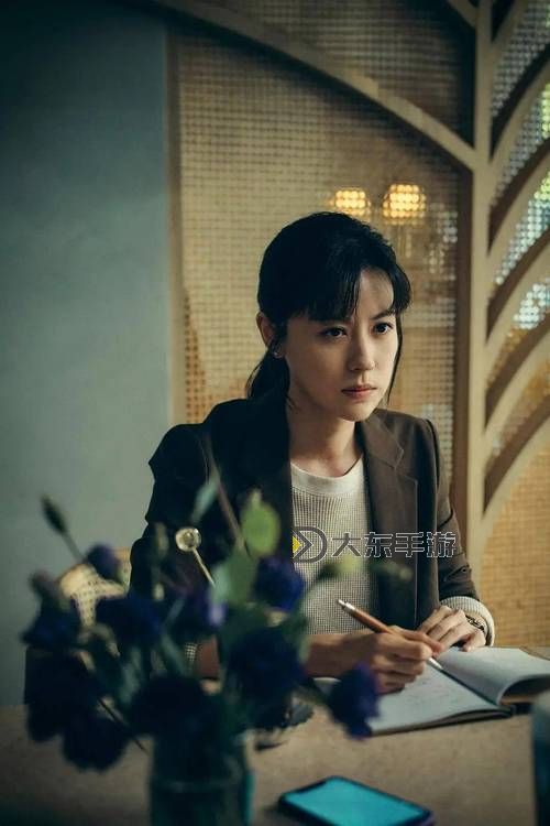 二個(gè)女王吐口水扇耳光：權(quán)力斗爭(zhēng)的激烈時(shí)刻圖1