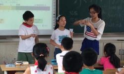課代表水好多：課堂里的“潤(rùn)滑劑”與學(xué)習(xí)的“清泉”