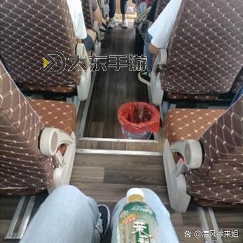 長途汽車的最后一排他要了:旅途中隱藏的秘密揭曉圖2