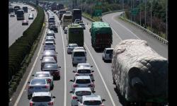 長途汽車的最后一排他要了：旅途中隱藏的秘密揭曉