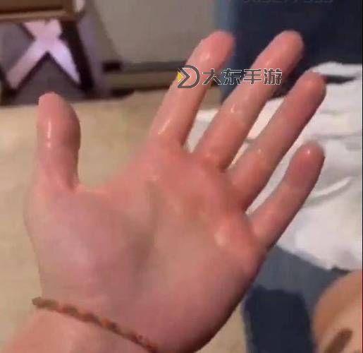 張津瑜衛(wèi)生間6分35秒：一次難忘的意外體驗(yàn)圖2