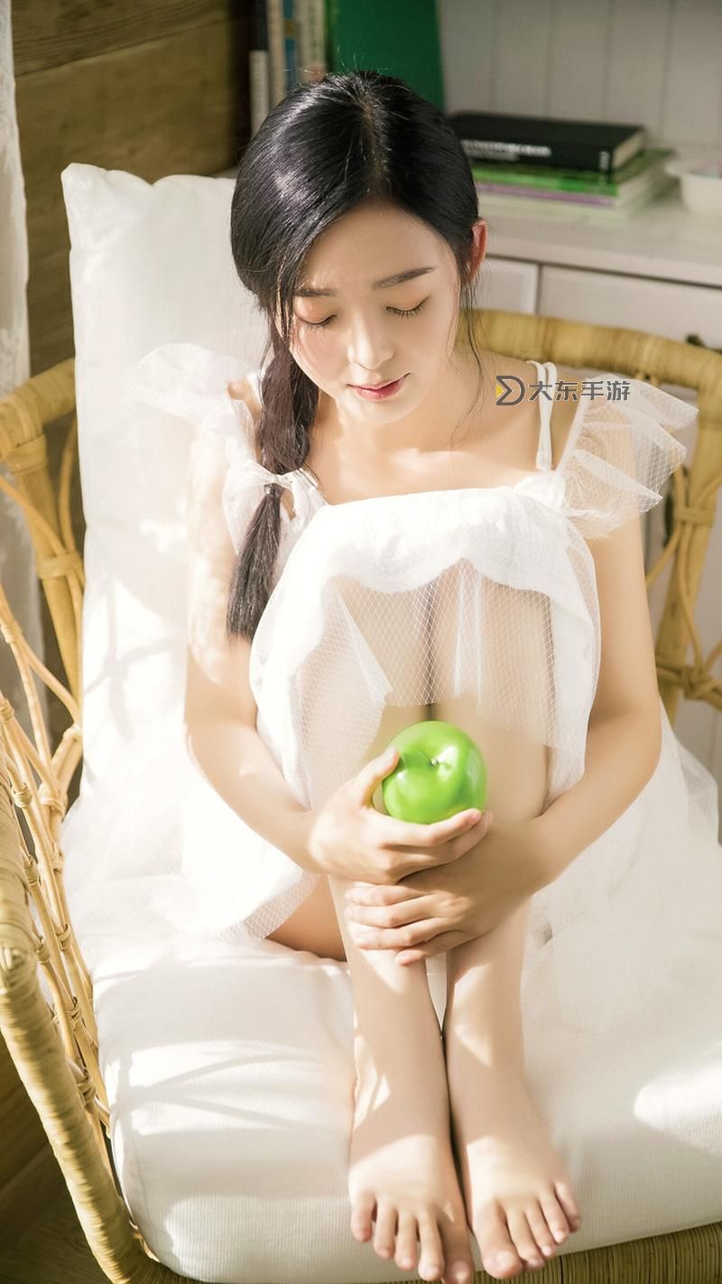 探索無盡魅力:最新最大膽美女圖片集錦圖1